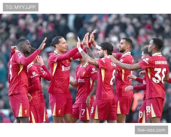 利物浦3-0完胜狼队，红军紧追榜首